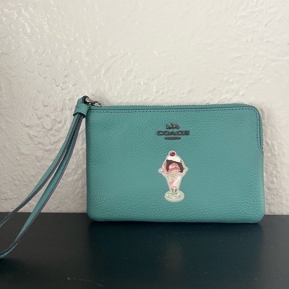 Coach Corner Zip Leather Wristlet Wallet Ice Cream Motif - Picture 2 of 9